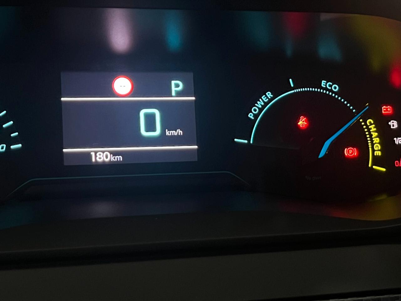 Peugeot 208 1.2 Hybrid E-DCS6 Automatica 100cv Style ITALIANA
