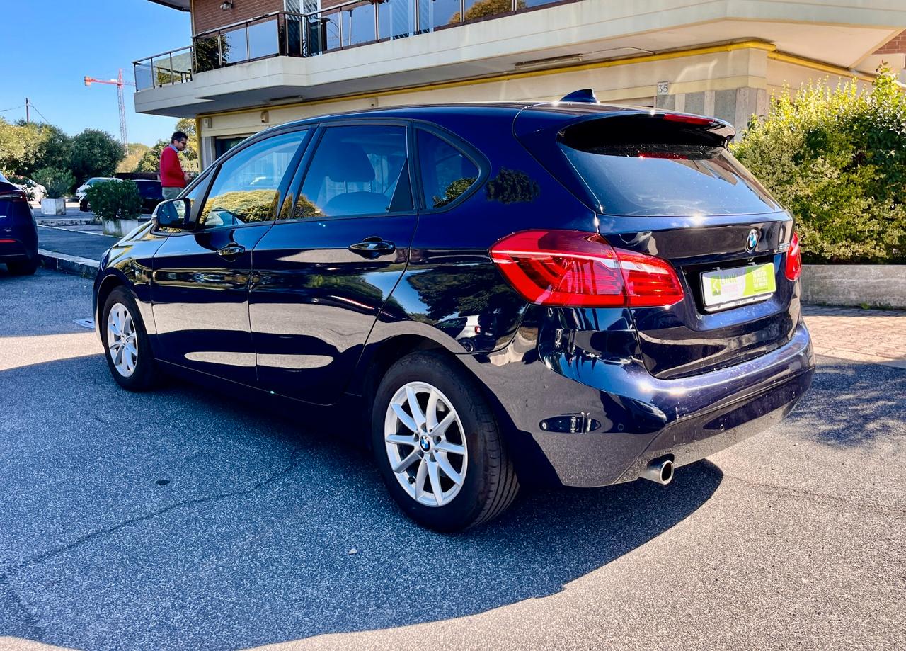 Bmw 2er Active Tourer 218d Advantage