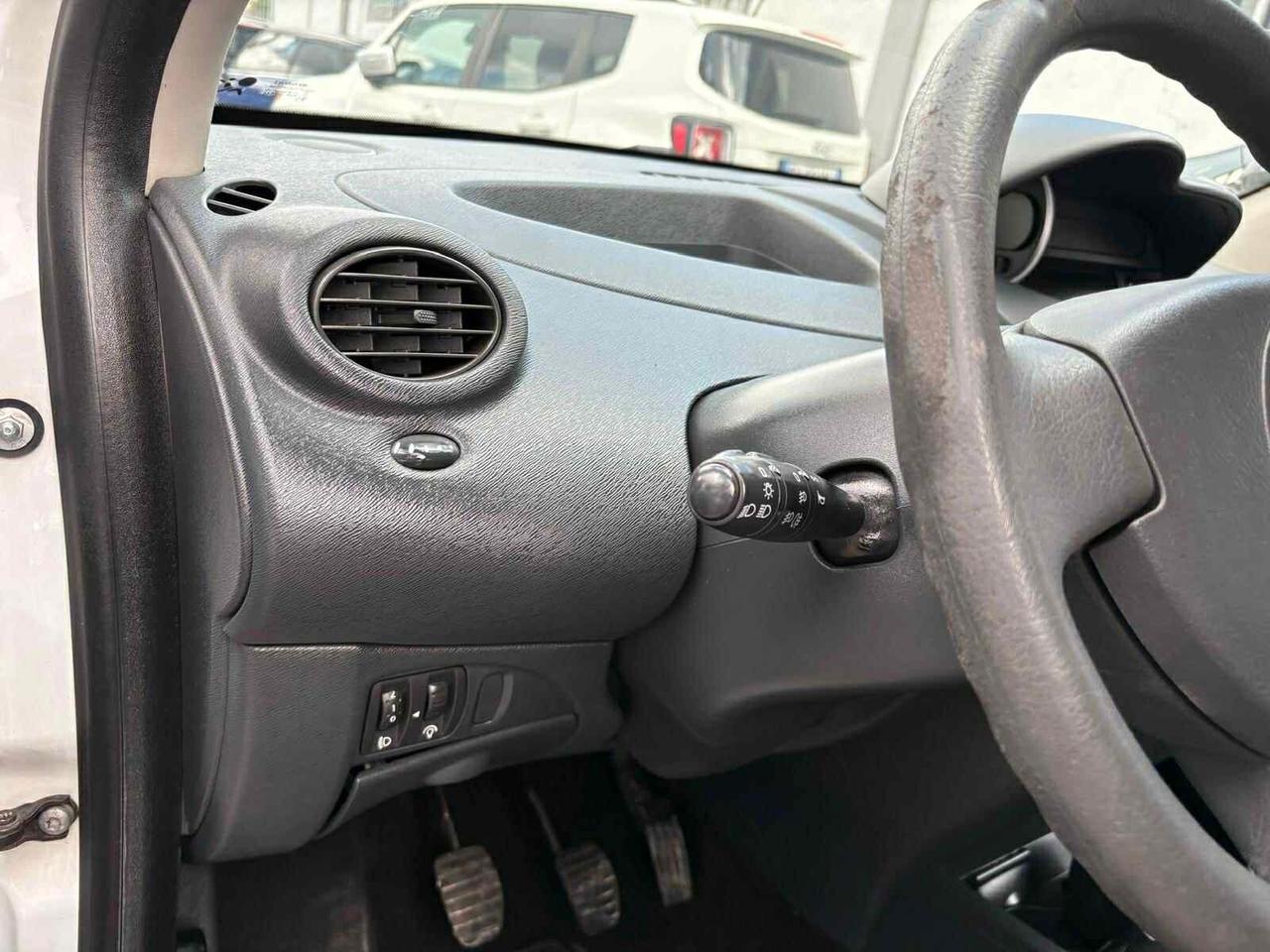Renault Twingo 1.2 16V LEV Miss Sixty