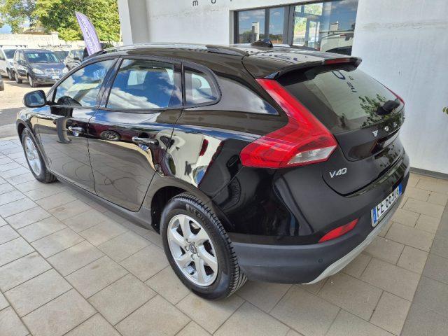 VOLVO V40 Cross Country D2 Business