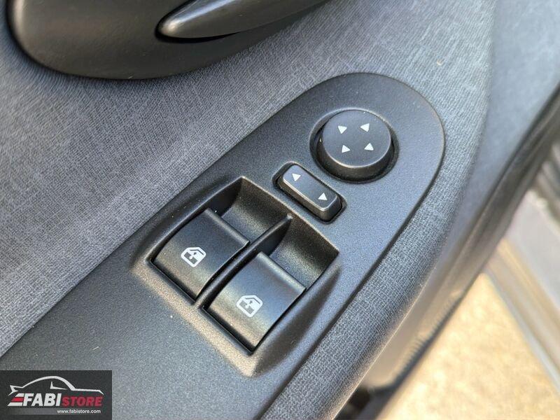 Lancia Ypsilon 1.0 FireFly 70 Cv Hybrid Gold 5 POSTI - Schermo, CarPlay, Ruotino ecc