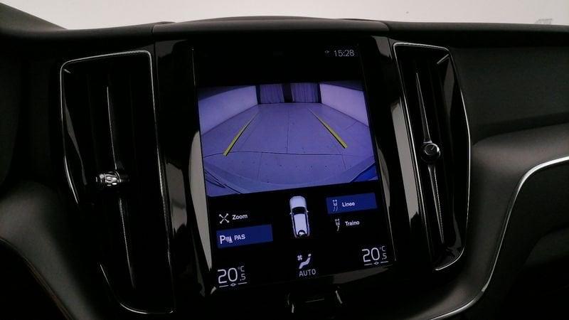 Volvo XC60 2.0 b4 Momentum Pro auto