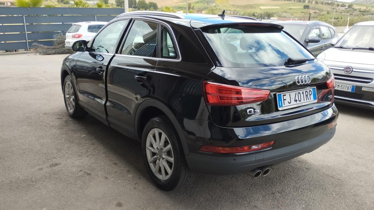 Audi Q3 2.0 TDI 120 CV Design