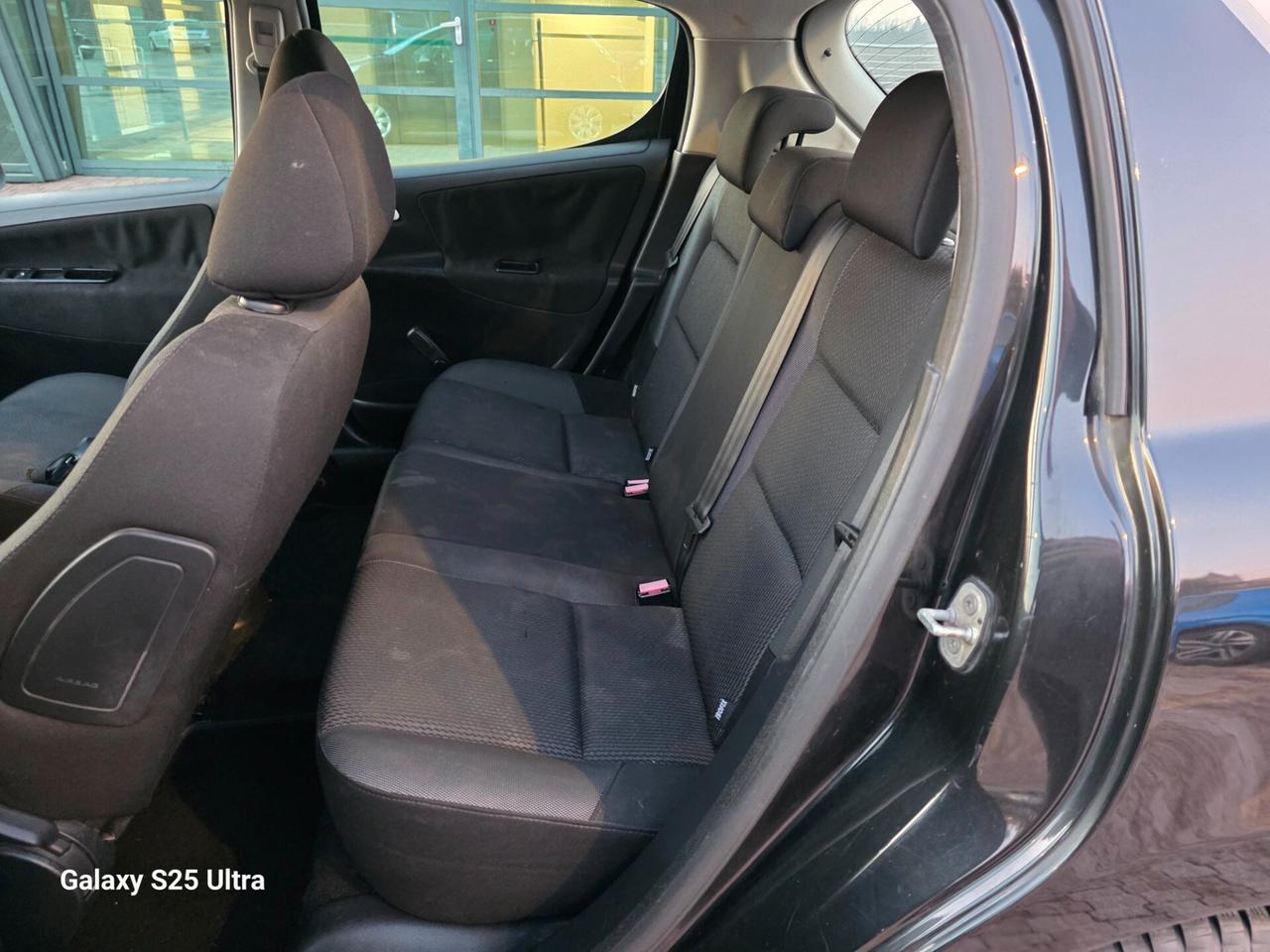 Peugeot 207 1.4 8V 75CV 3p. ONE Line