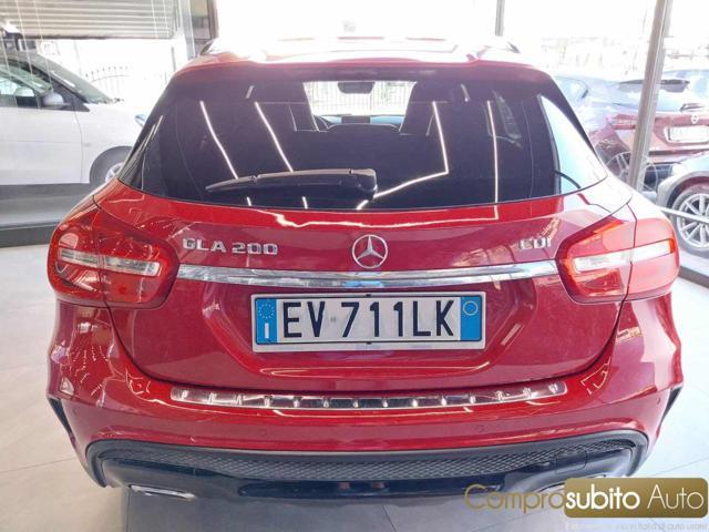 MERCEDES-BENZ GLA 200 d Automatic 4Matic Premium