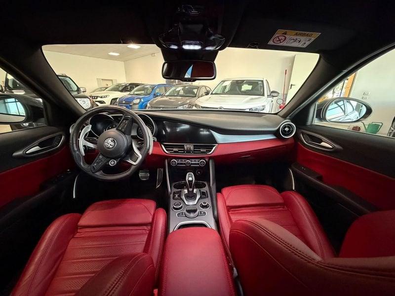 Alfa Romeo Giulia 2.2 Turbodiesel 210 CV AT8 AWD Q4 Veloce