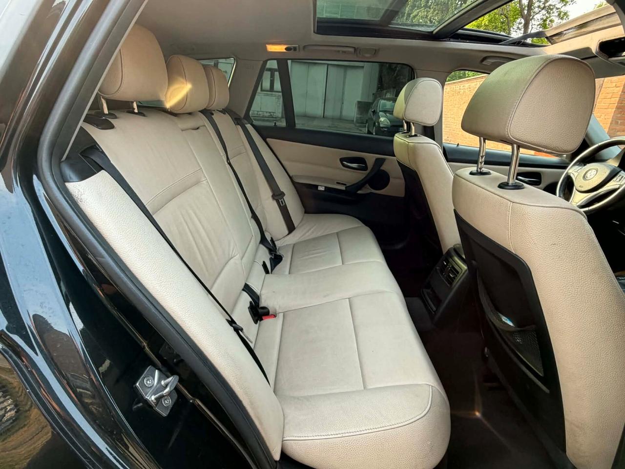 Bmw 318d aut-Restyling-Navi.Tetto,Pelle,Xeno-Full-Euro5