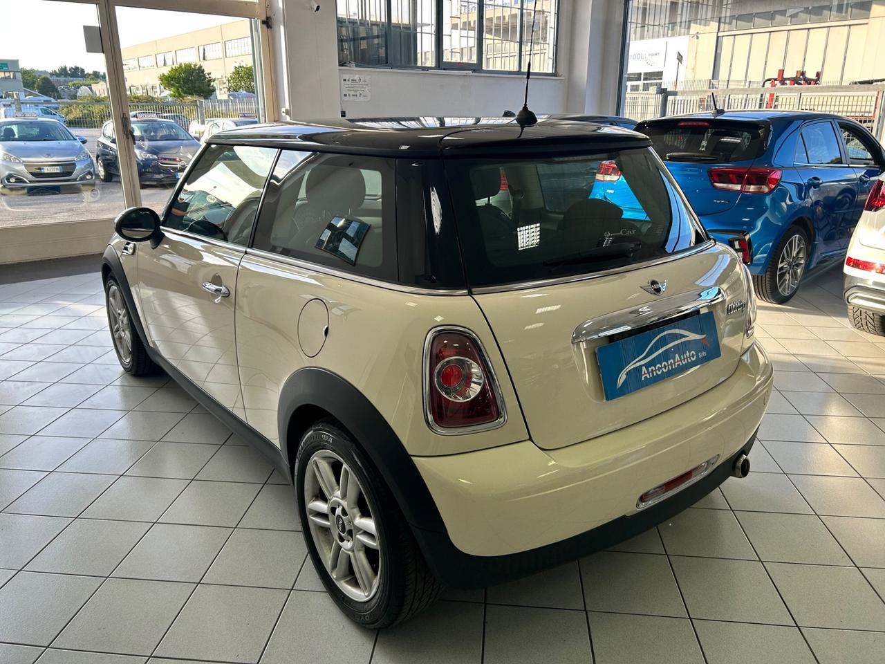 Mini Cooper D 1.6D grandinata 2010