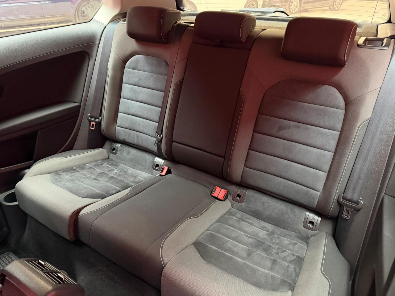 Volkswagen Golf 2.0 TDI 3p. Highline BlueMotion Technology