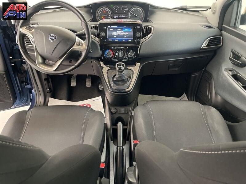 Lancia Ypsilon 1.0 FireFly 5 porte S&S Hybrid Gold