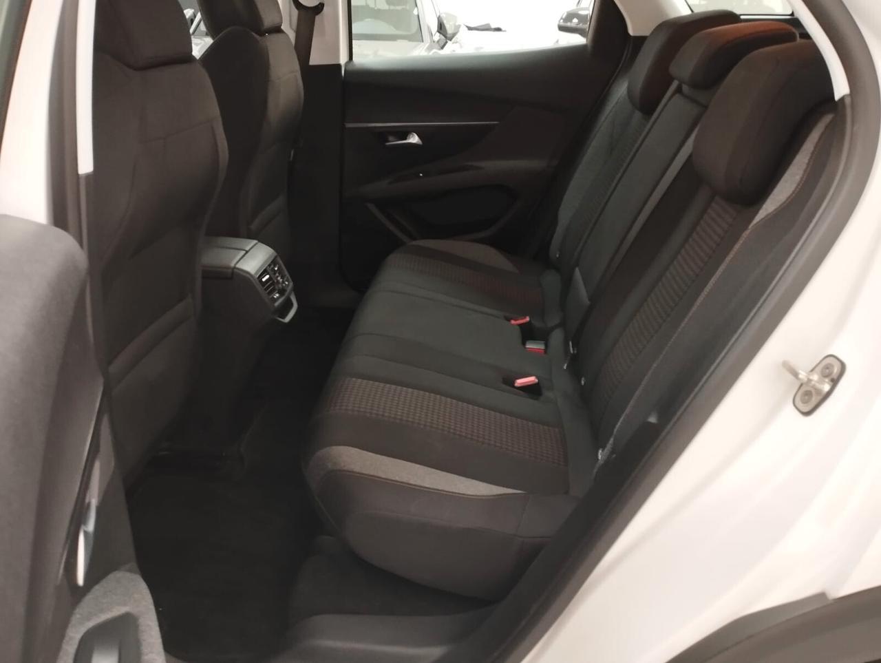 Peugeot 3008 BlueHDi 130 S&S Active