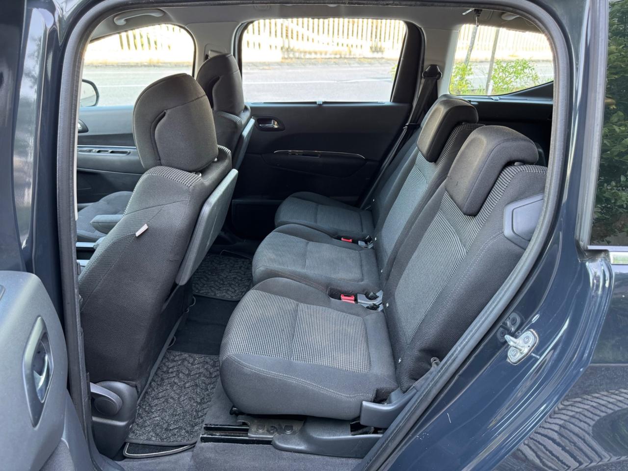 Peugeot 5008 1.6 HDi 110CV Automatico 7Posti