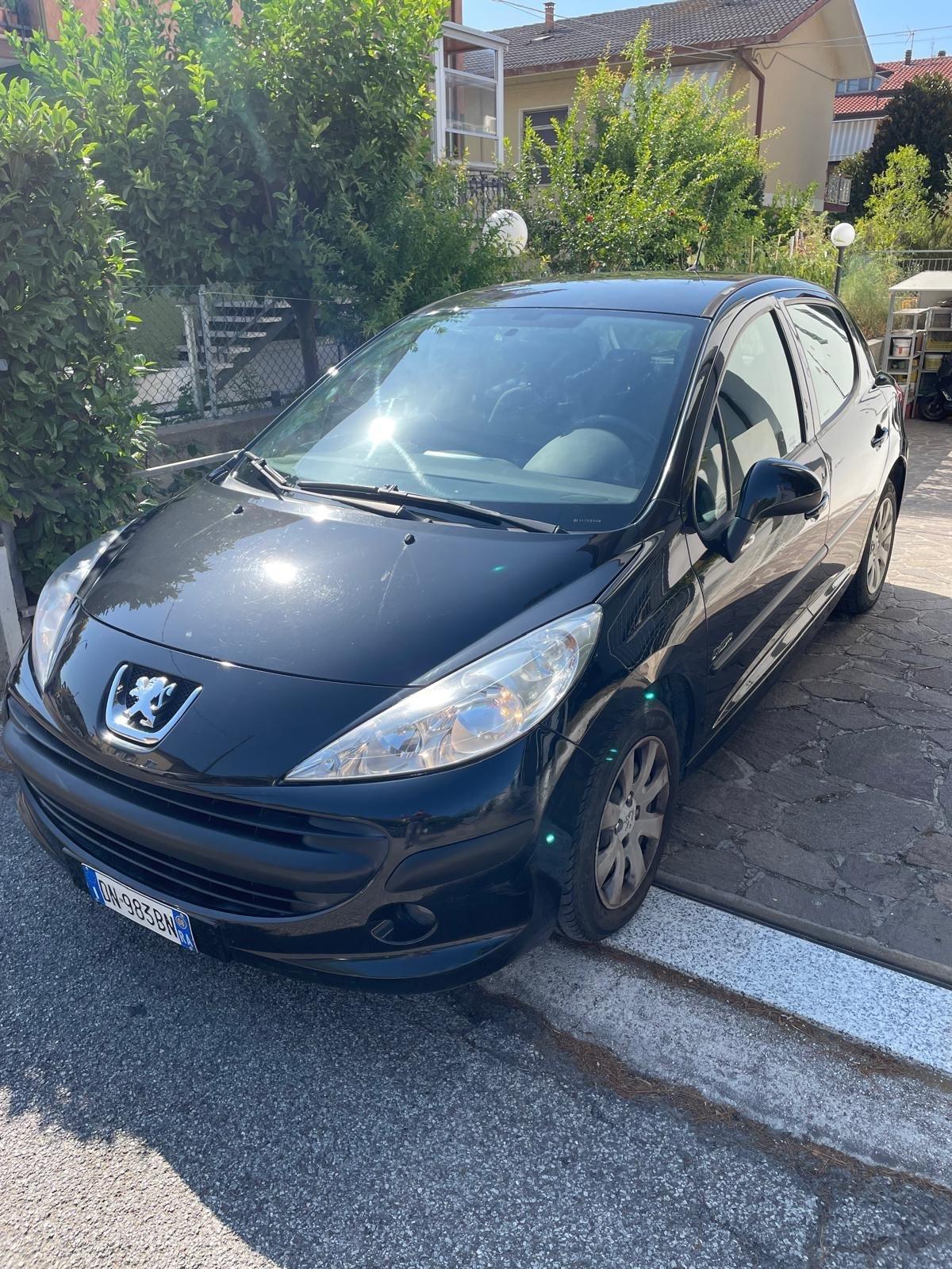 Peugeot 207 1.4 8V 75CV 5p solo 87000km