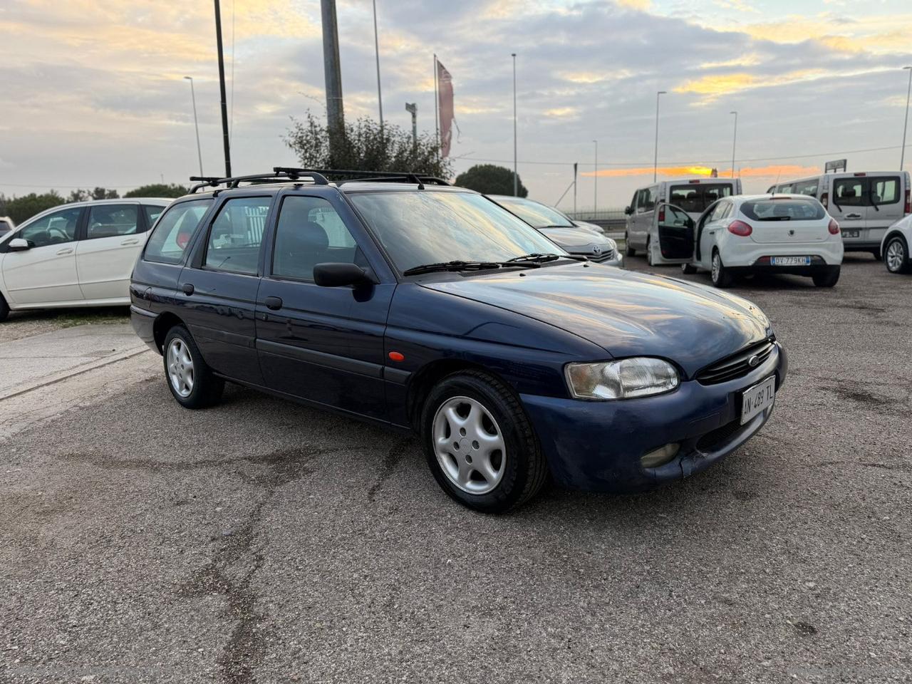 FORD Escort 1.6I 16V SW GHIA