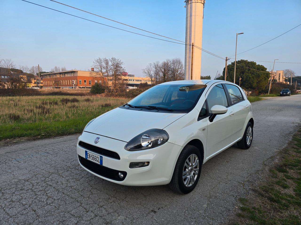 Fiat Punto 1.4 Natural Powver- Con GARANZIA - NEOPATENTATI
