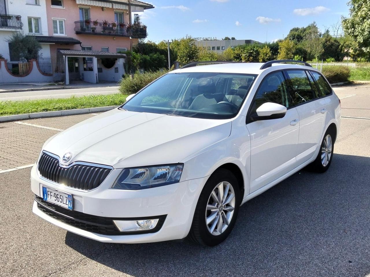 Skoda Octavia 1.6 TDI CR 110 CV 4x4 Wagon*S&S*Navi*E6