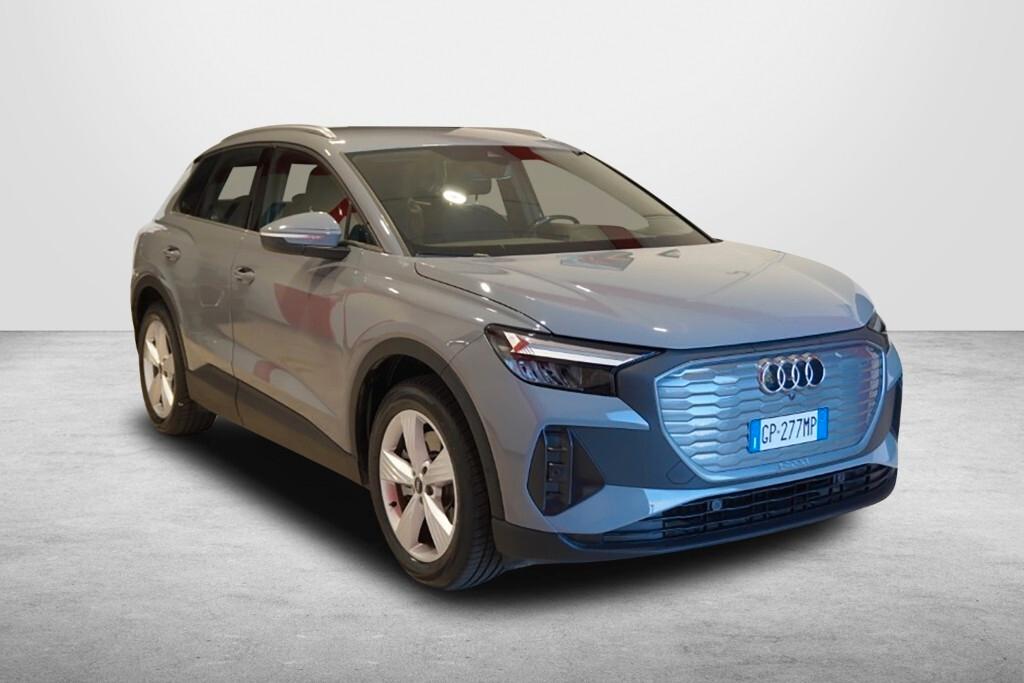 AUDI Q4 40 E-TRON 204CV AUTOMATIC BUSINESS ( FARI LED - VIRTUAL COCKPIT - ADAPTIVE CRUISE - CLIMA TRIZONA - NAVI - MIRROR - PDC - TELECAMERA POST. - CERCHI 19 )
