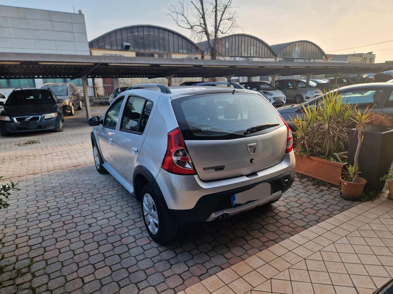 Dacia Sandero 1.2 16V Lauréate OK NEO PATENTATI