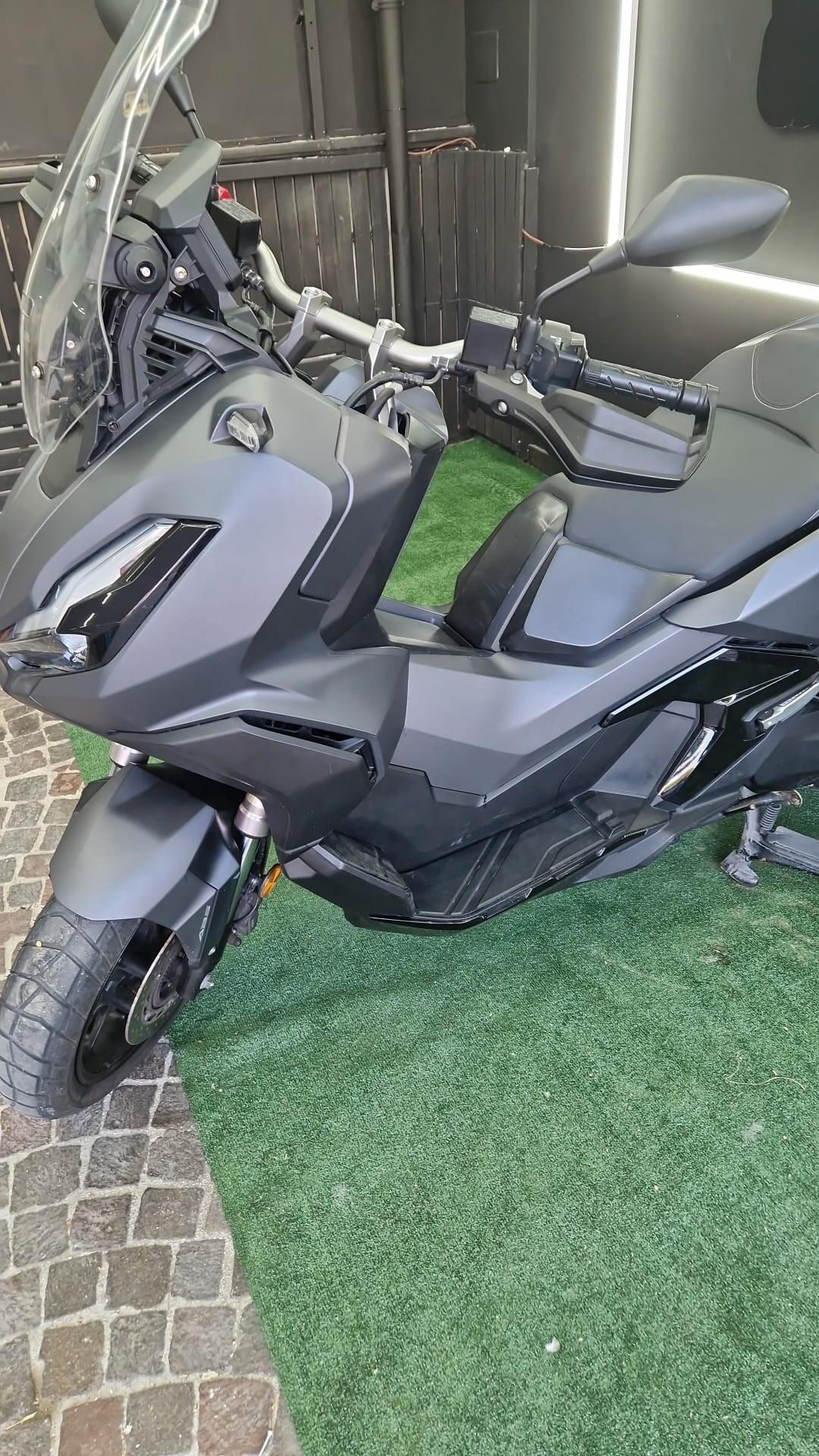 Honda ADV 350