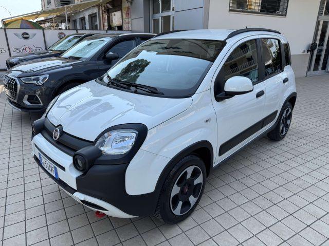 FIAT Panda 1.0 firefly hybrid Cross s&s 70cv 5p.ti