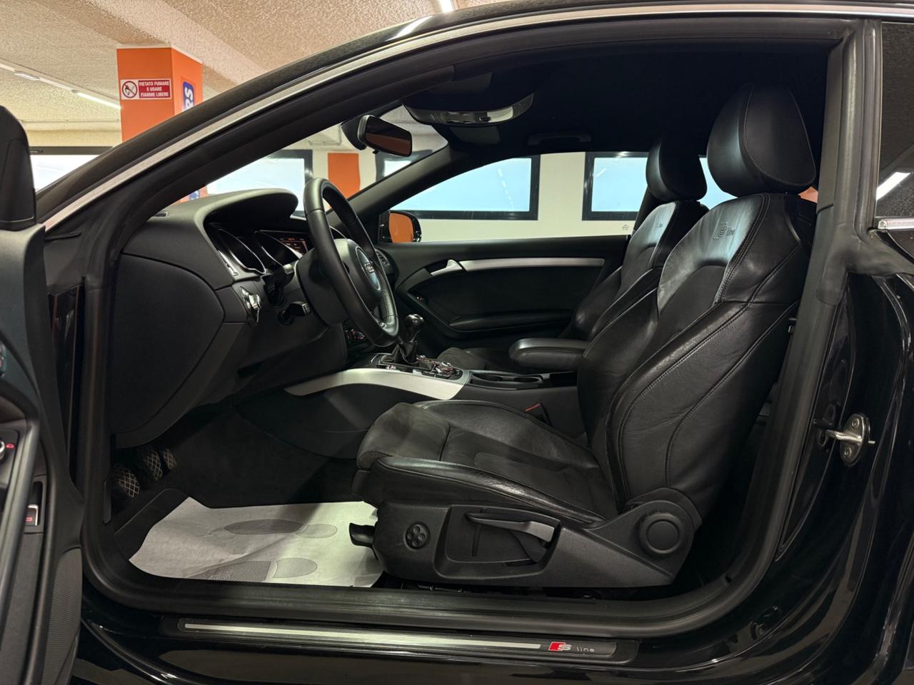 Audi A5 Coupé 2.0 TDI 177 CV S-line Total Black