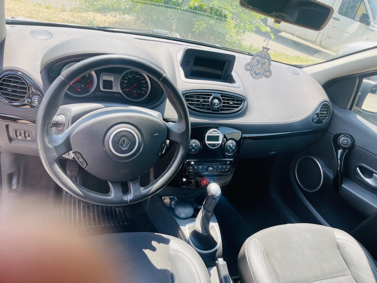 Renault Clio 1.2 16V 5 porte Dynamique