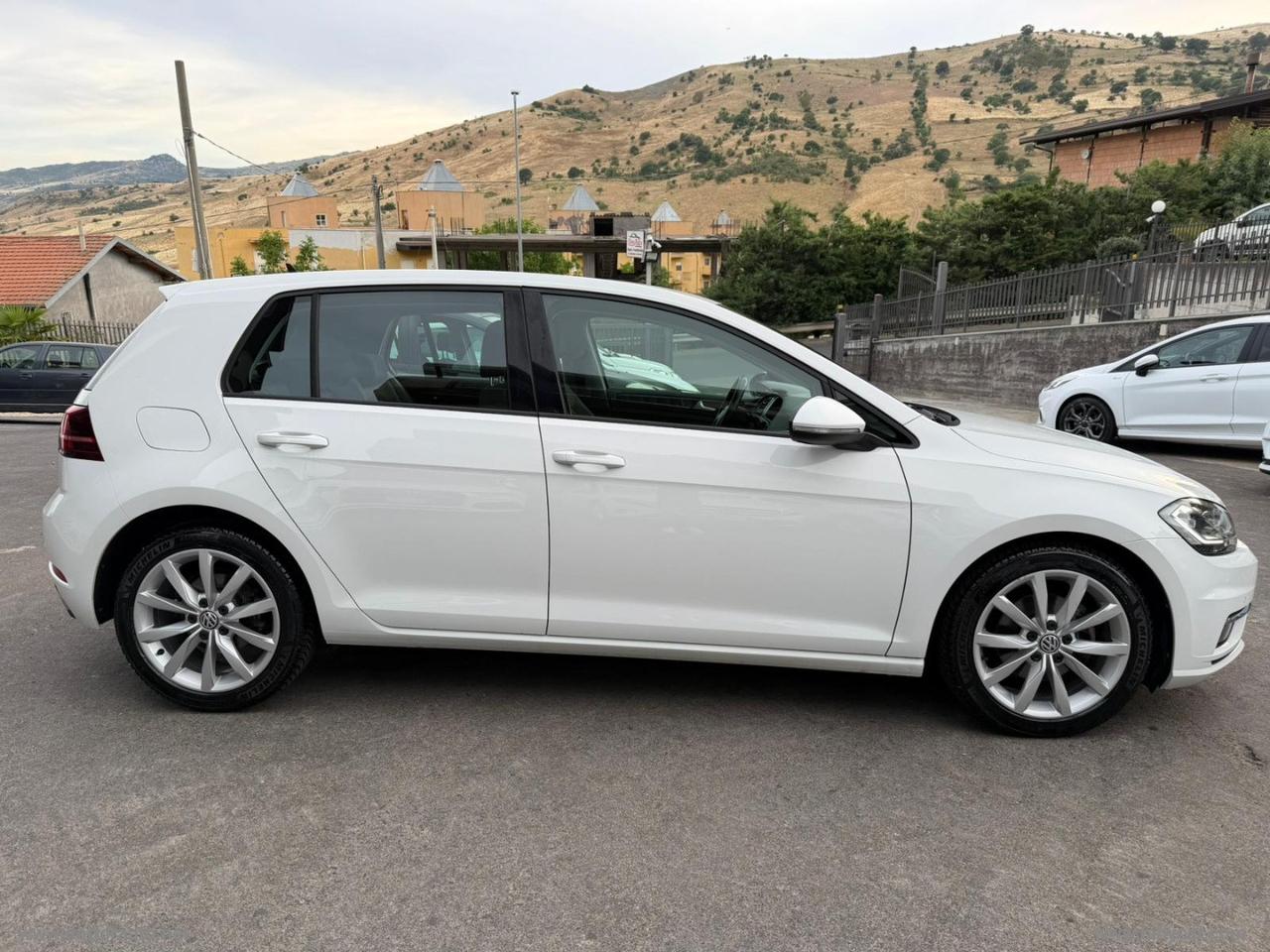 VOLKSWAGEN Golf 7.5 2.0 TDI 5p. Executive BMT
