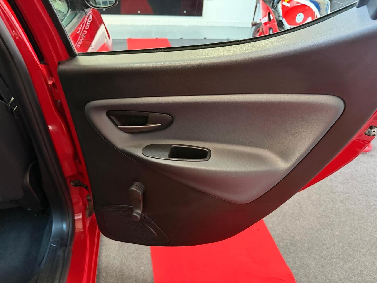 Lancia Ypsilon 1.3 MJT 16V 95 CV 5 porte S&S Mya