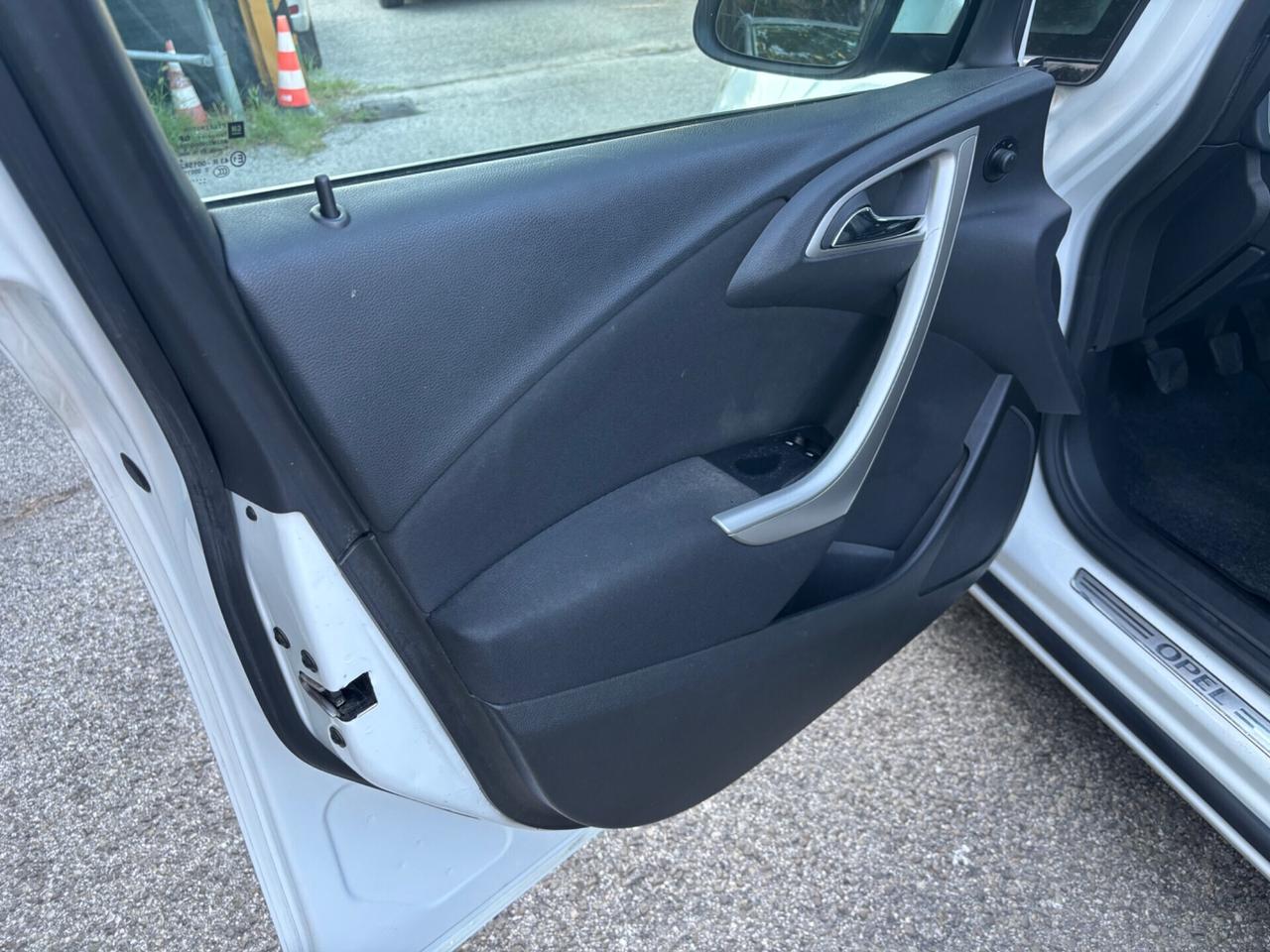 Opel Astra 1.7 CDTI 110CV s.w. OK Neopatentati