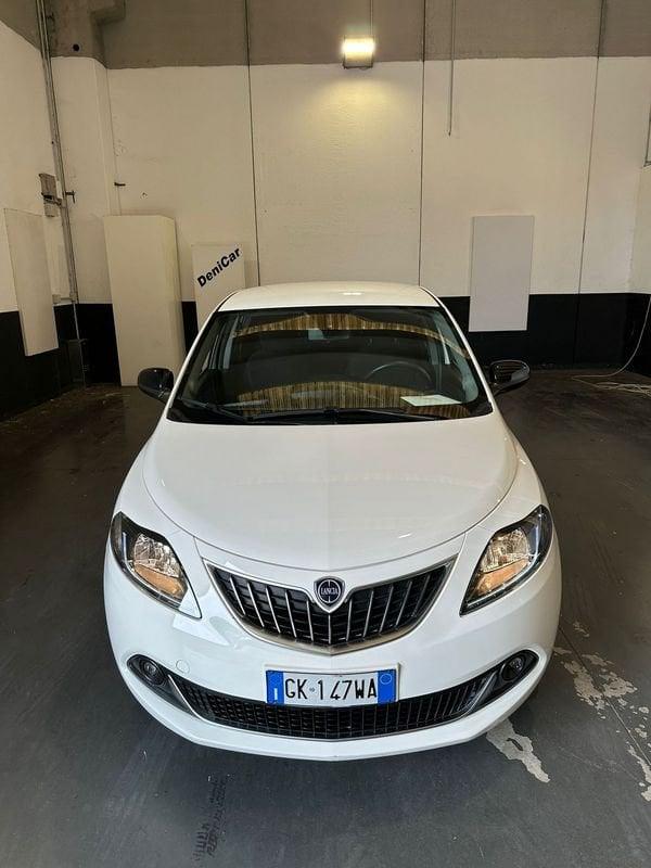 Lancia Ypsilon 1.0 FireFly 5 porte S&S Hybryd Gold