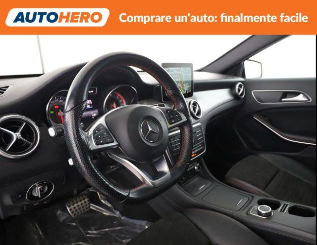 MERCEDES-BENZ GLA 200 d Automatic Premium