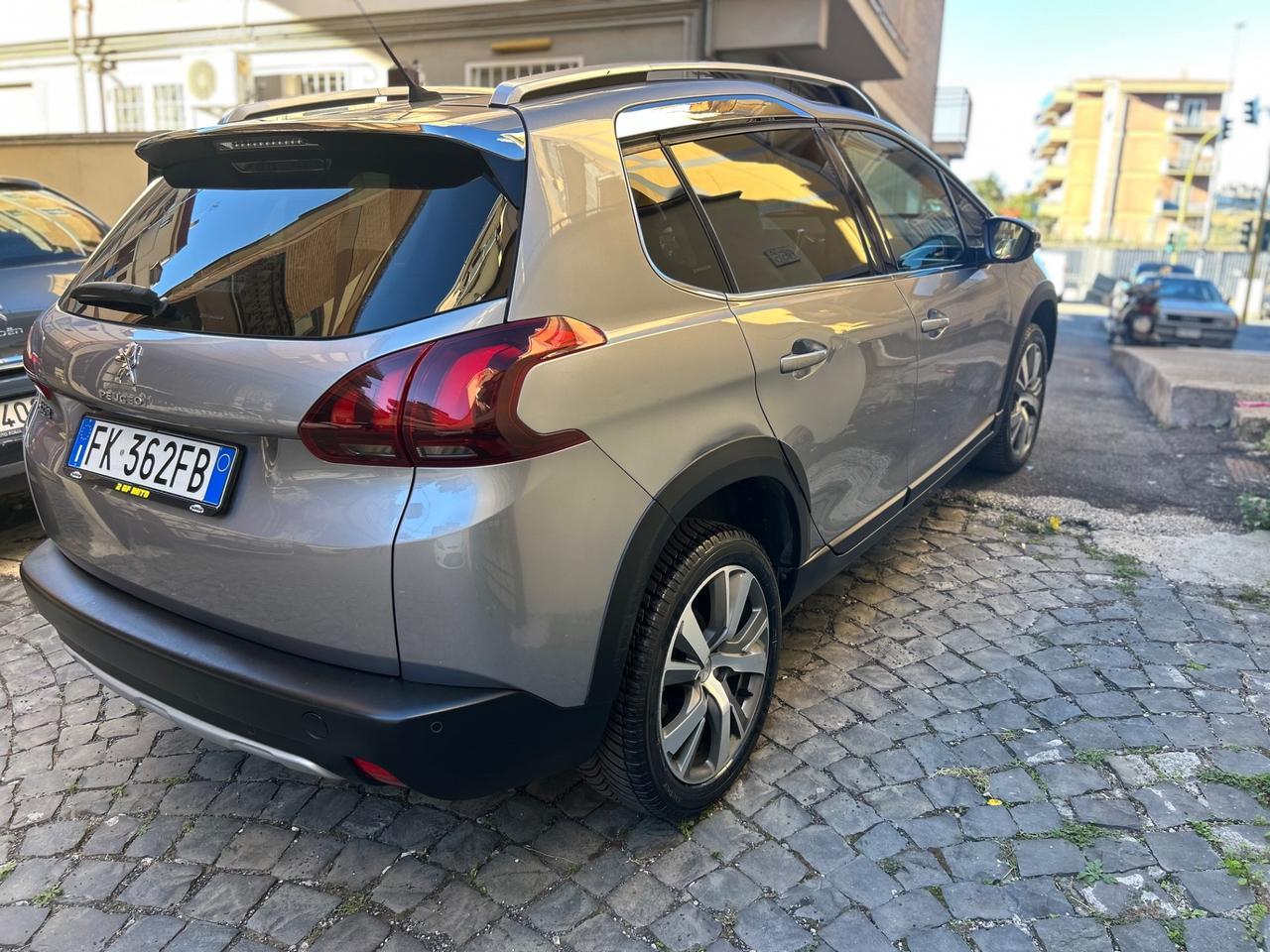 Peugeot 2008 BlueHDi 120 S&S Black Matt
