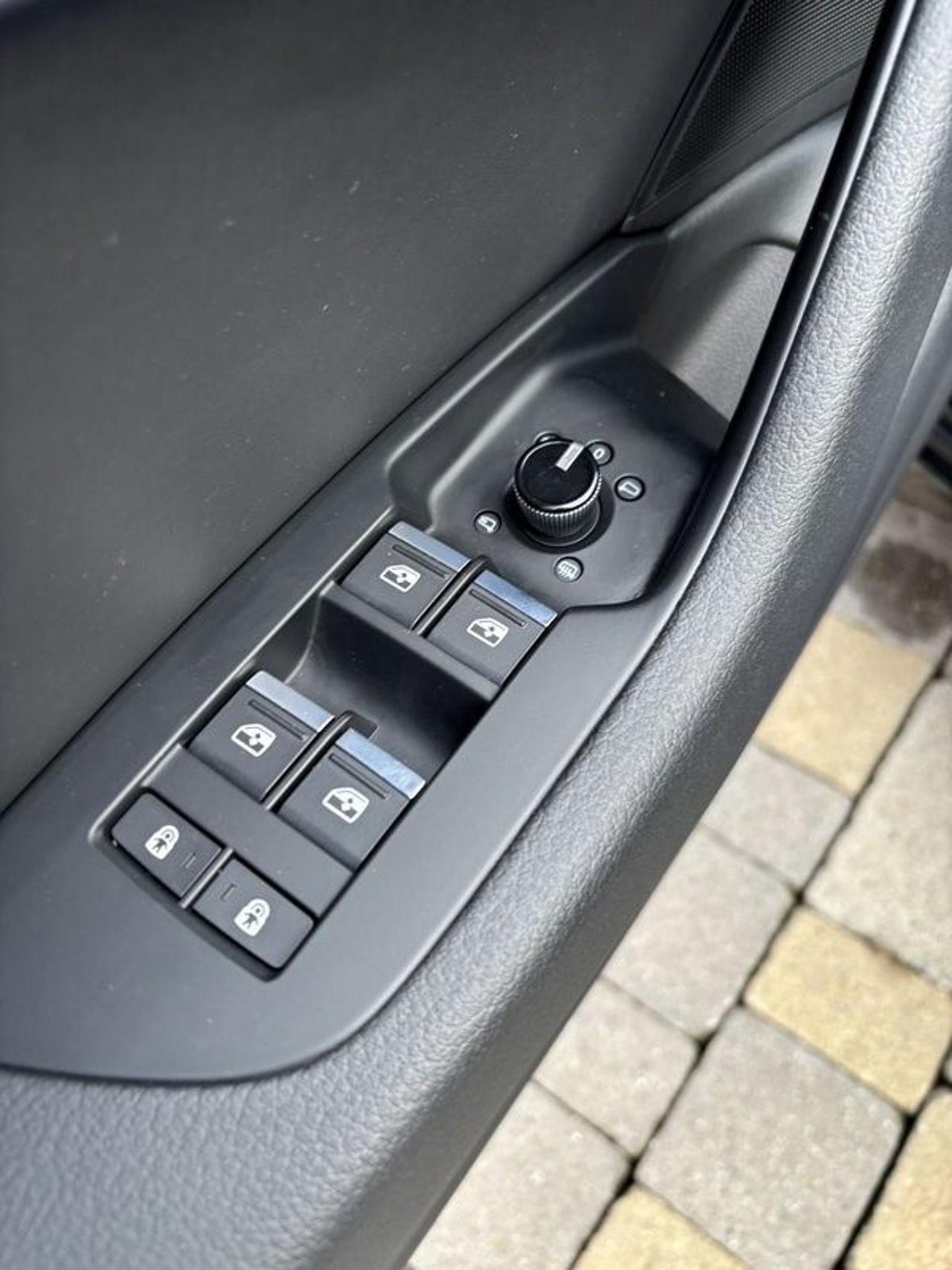 Audi A6 Avant 40 2.0 TDI quattro S tronic Business Sport