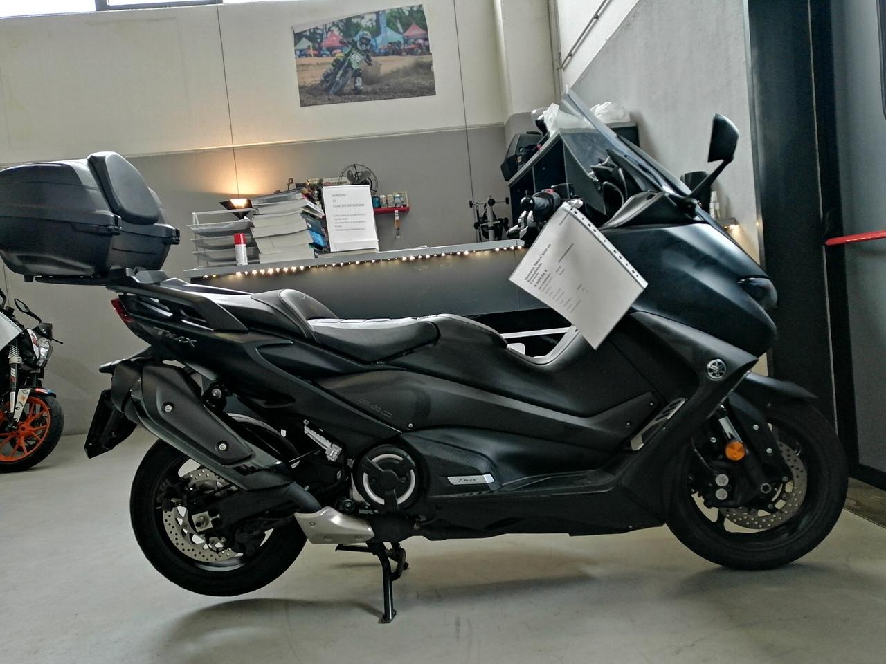 Yamaha TMAX 560 sx