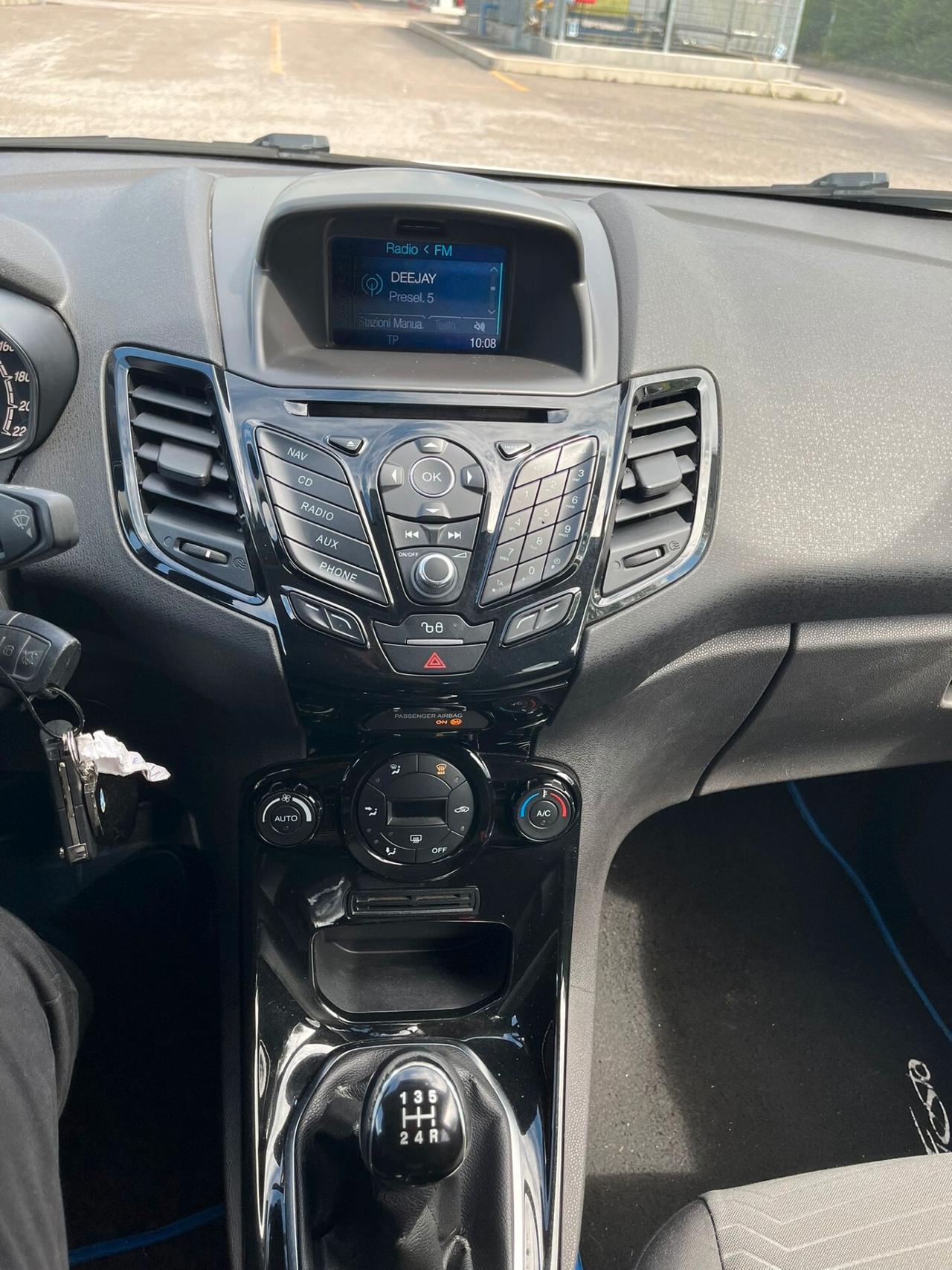 FORD FIESTA 1.4 NEOPATENTATI 2015 5PORTE