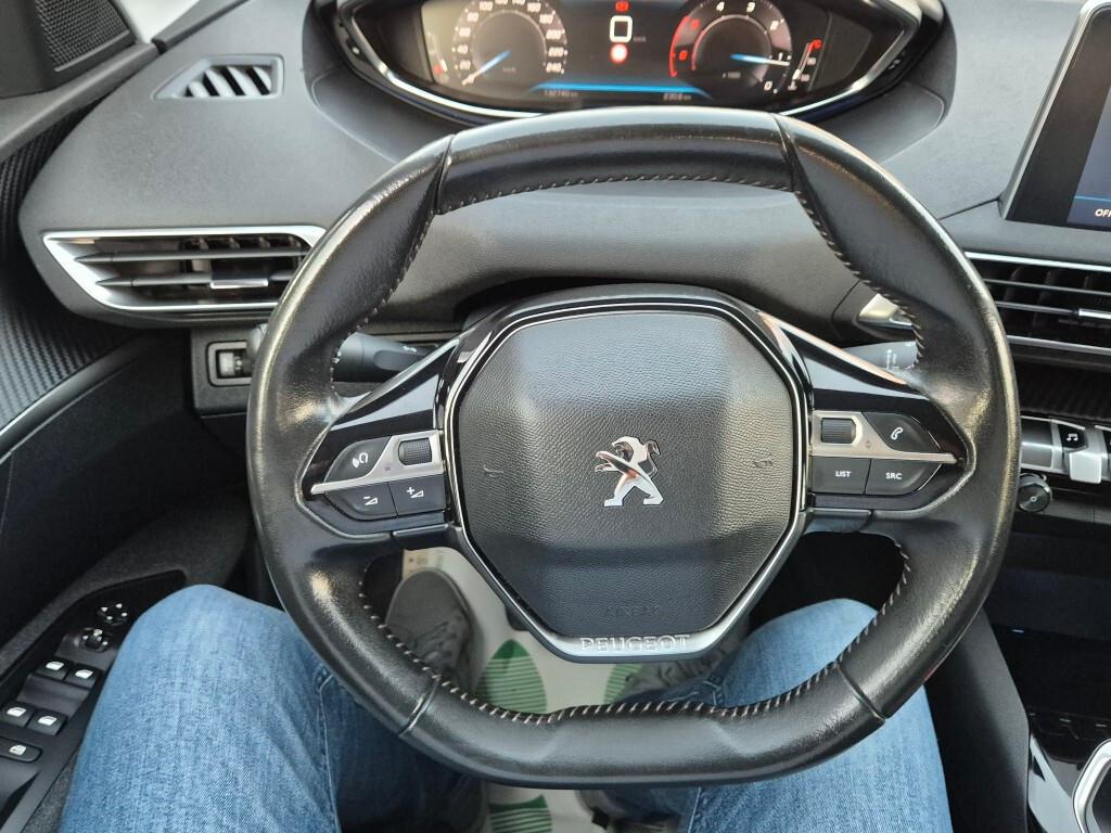 Peugeot NEW 3008 BlueHDi 130CV MANUALE