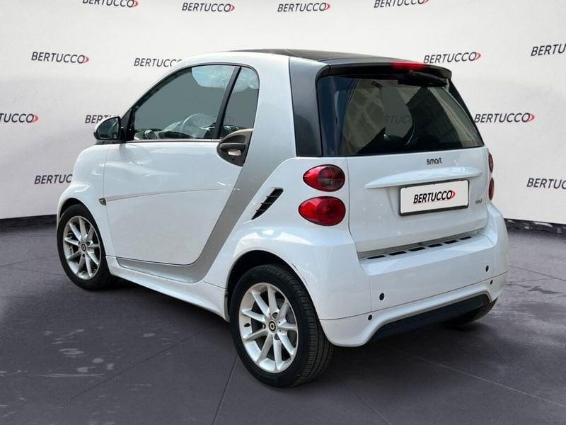 smart fortwo 2ª serie 1000 52 kW MHD coupé passion