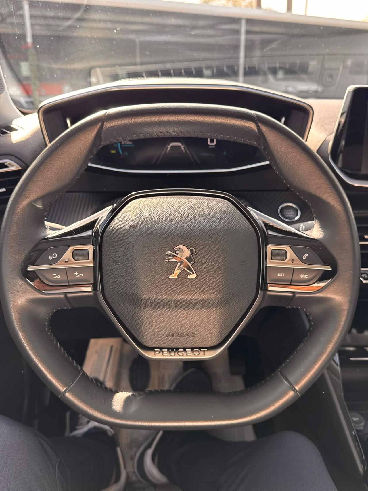 Peugeot 2008 BlueHDi 110 S&S Allure Pack