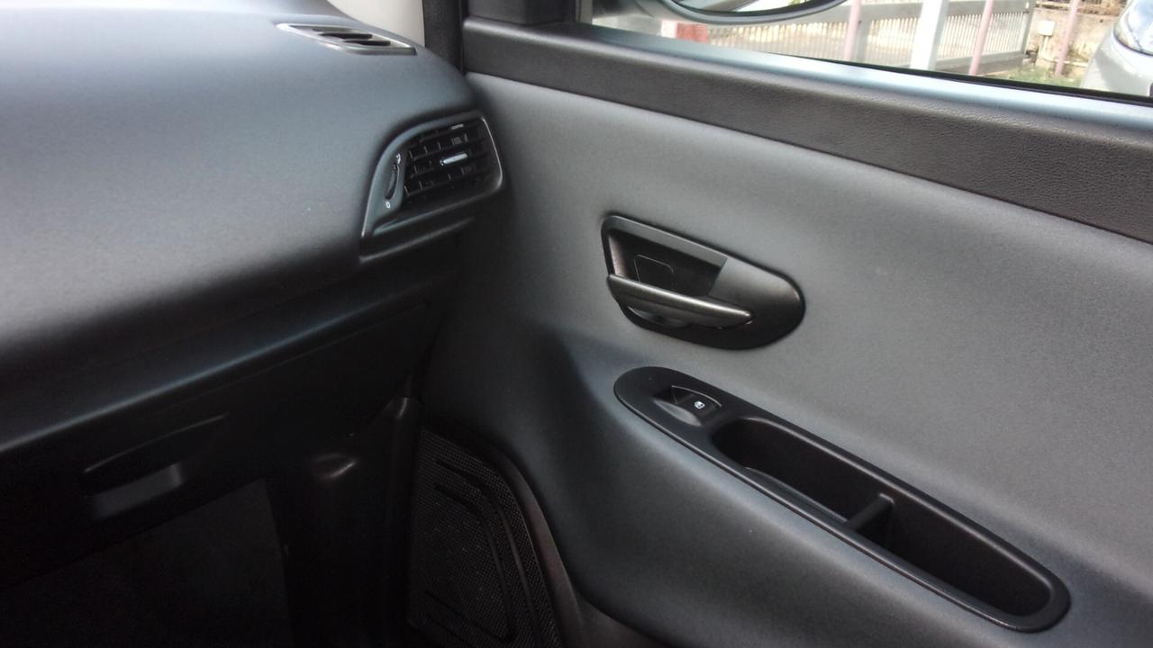 Lancia Ypsilon 1.2 69 CV 5 porte Gold