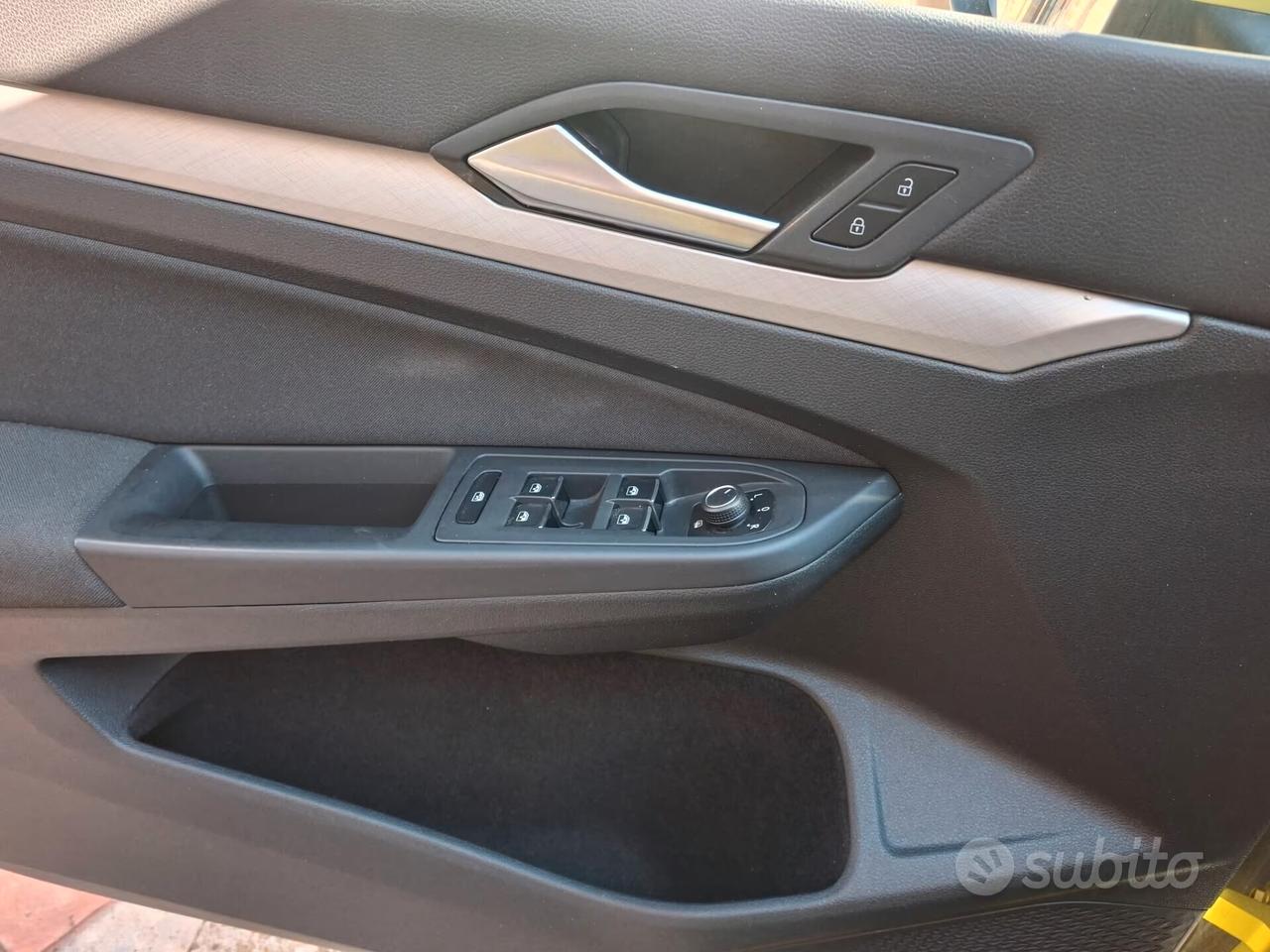 Volkswagen Golf 1.0 TSI EVO Life CRUISE CERCHI APPLE CAR PLAY VIRTUAL COCKPIT NEO PATENTATI