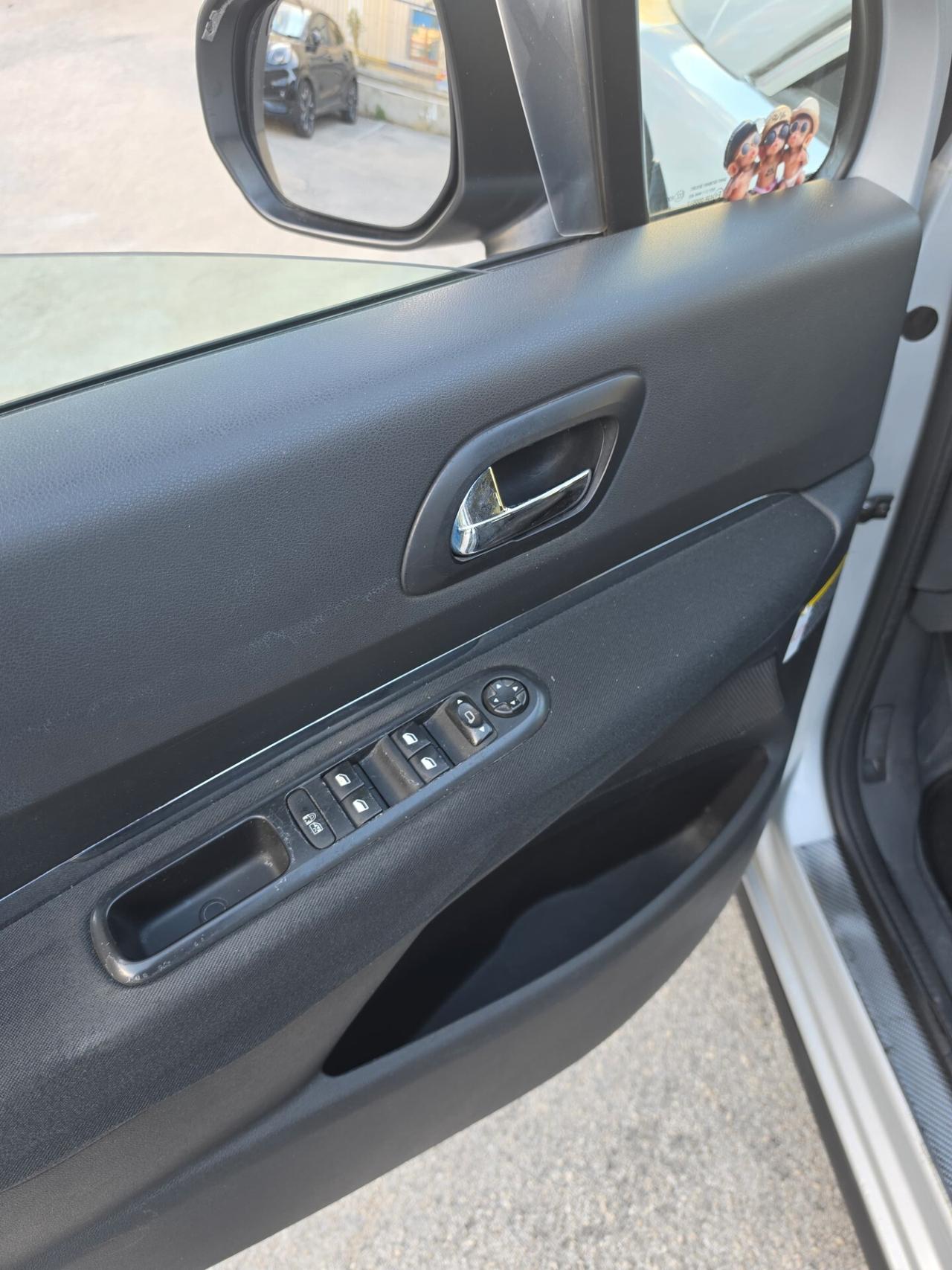 Peugeot 3008 1.6 HDi 115CV Allure