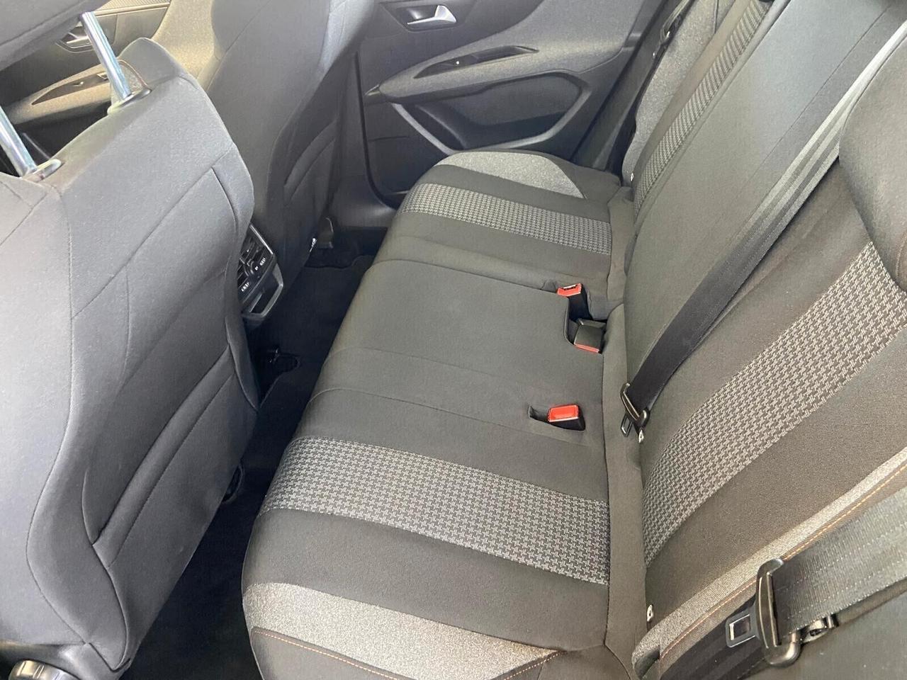 Peugeot 3008 BlueHDi 130 S&S Active