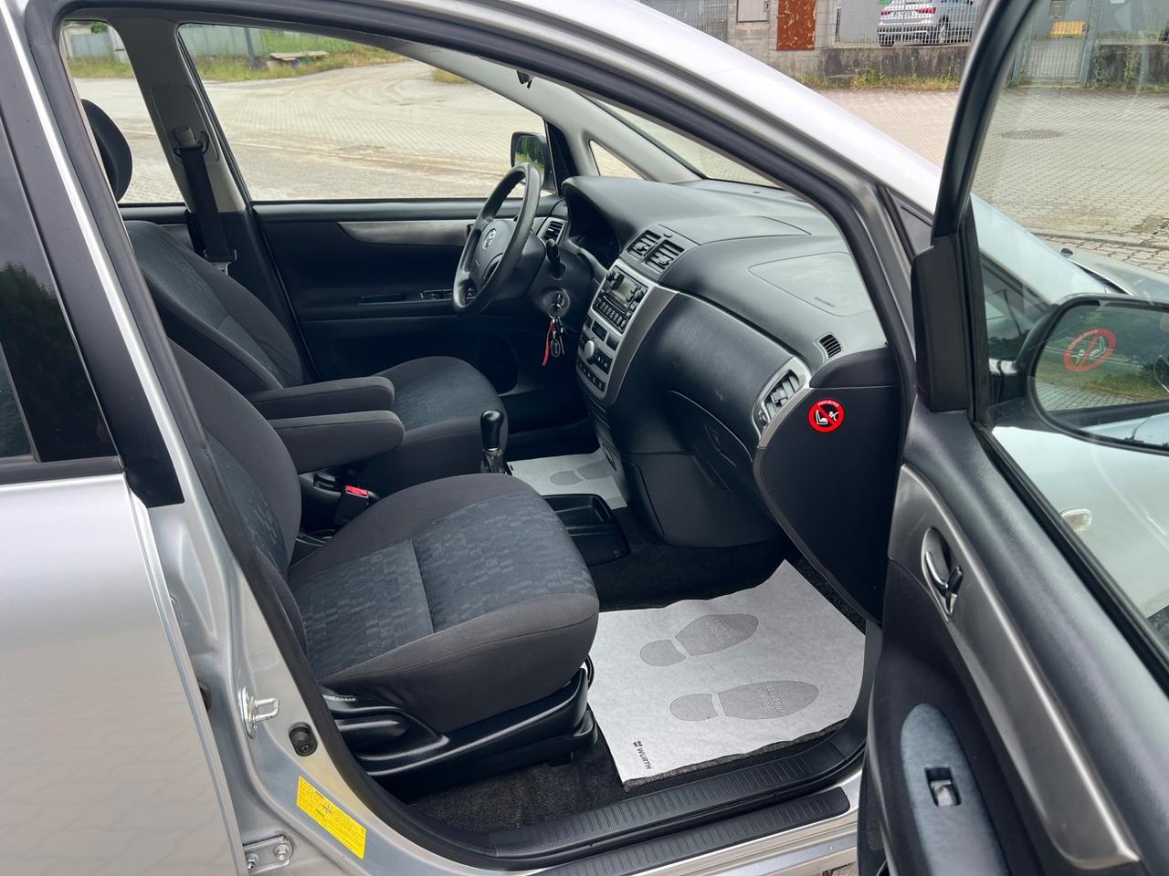 Toyota Avensis 2.0 D-4D 16V Station Wagon