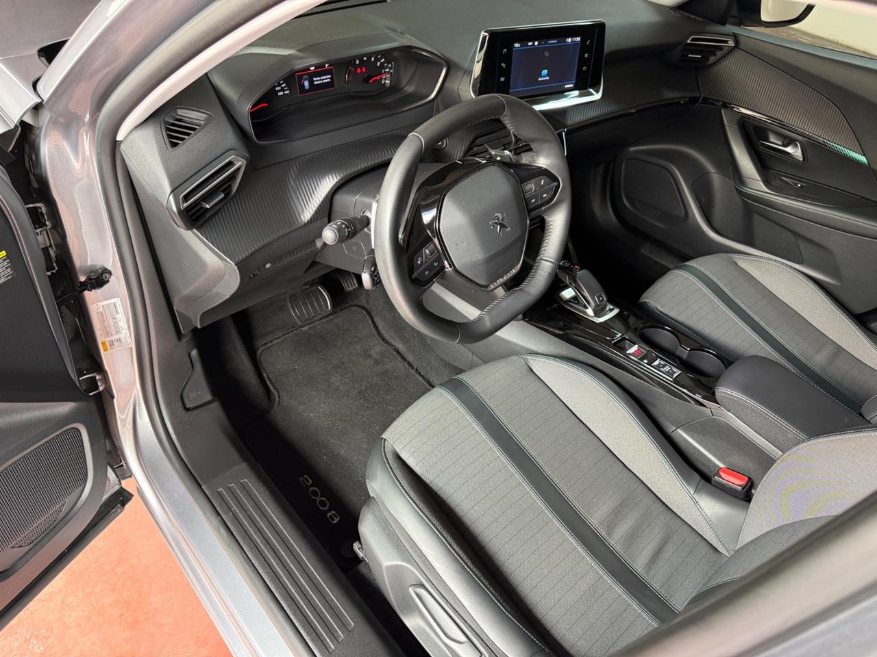 Peugeot 2008 BlueHDi 130 S&S EAT8 Allure Pack