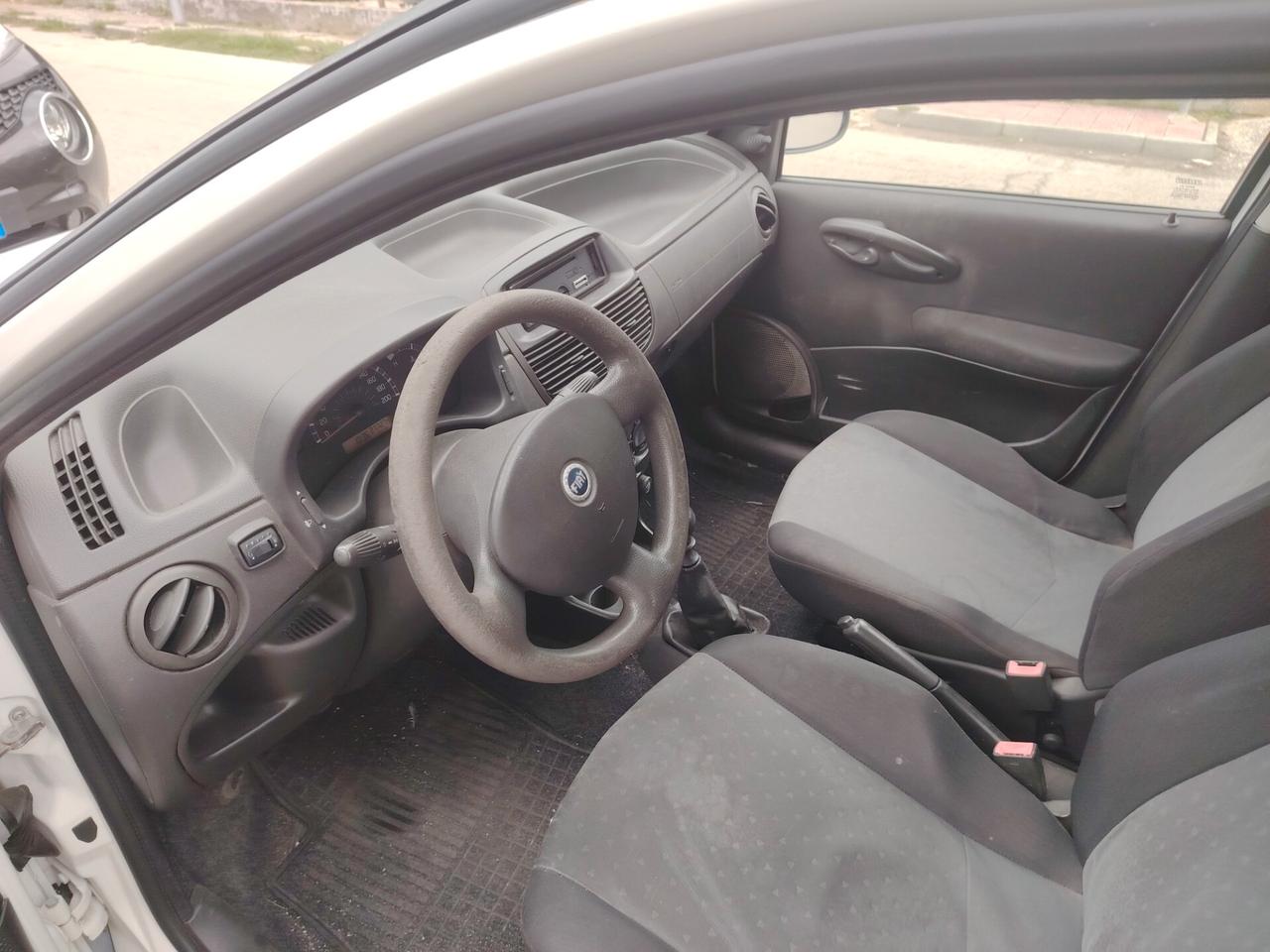 Fiat Punto 1.2 5 porte Active Natural Power