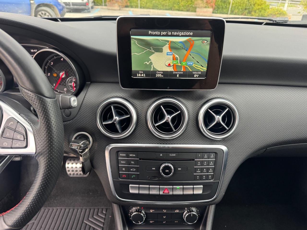 Mercedes-benz A 200 d Automatic Premium AMG