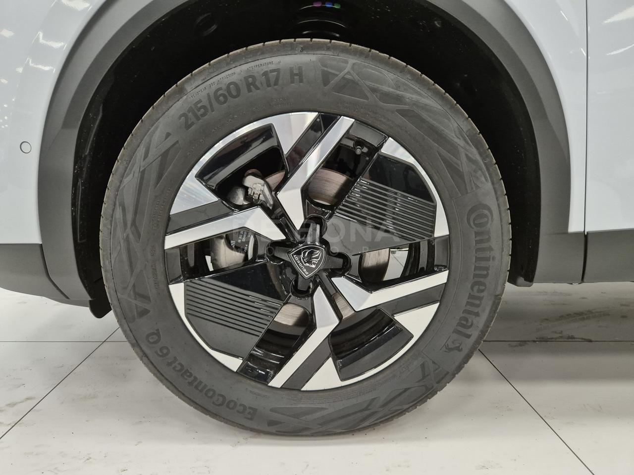 Peugeot 2008 1.2 hybrid allure 145cv e-dcs6