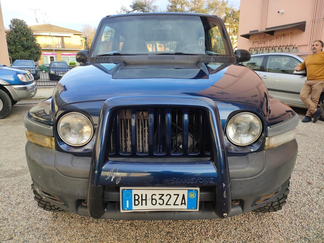 Ssangyong Korando 661 2.3 td Autocarro e Gancio traino