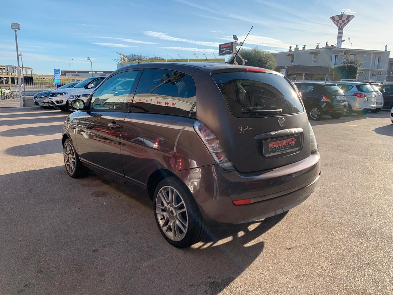Lancia Ypsilon 1.2 Versus