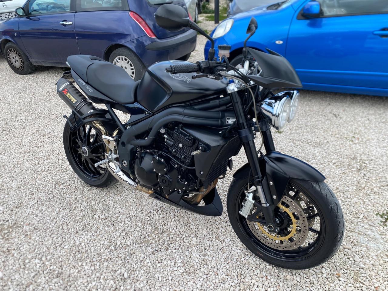 Triumph Speed Triple 1050 DA VETRINA